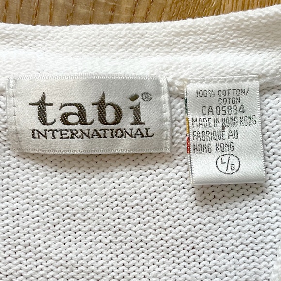 Tabi International Vintage White Floral Knit Cotton Button Up Cardigan - Picture 3 of 9